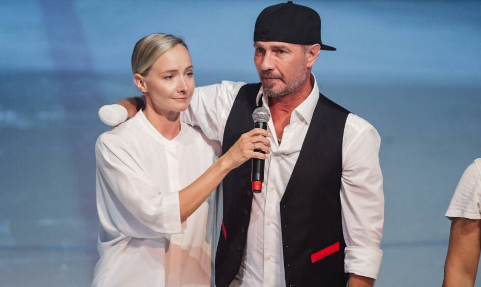 РОМАН КОСТОМАРОВ