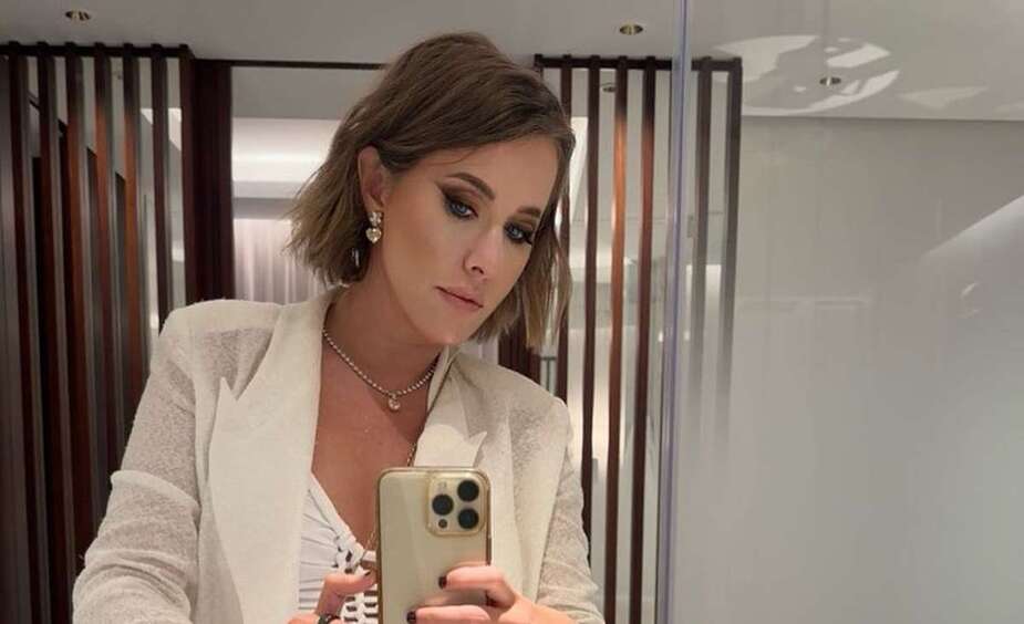 Ксения Собчак появилась на светском мероприятии с округлившимся животом