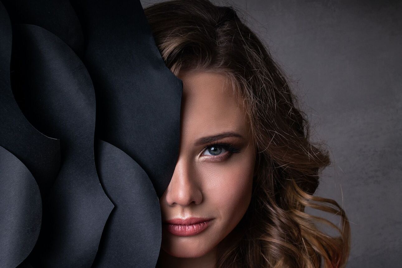 без кислот кожа моментально становится жесткой