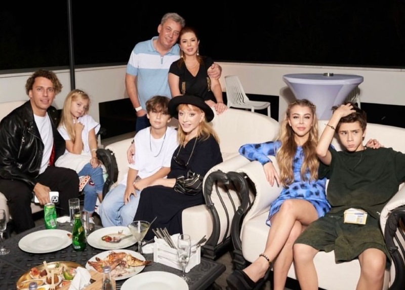 Семья Галкиных и Алла Пугачева