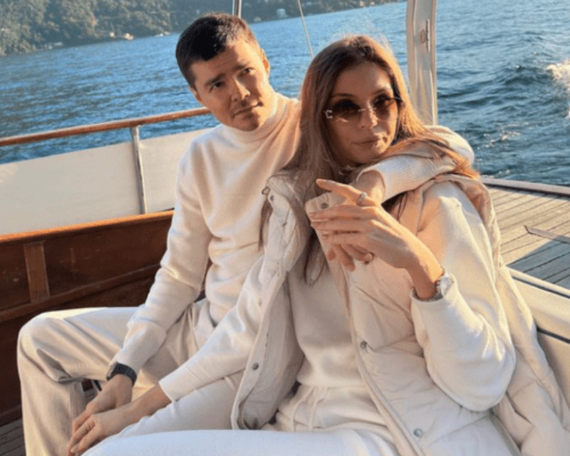 Аяз с женой