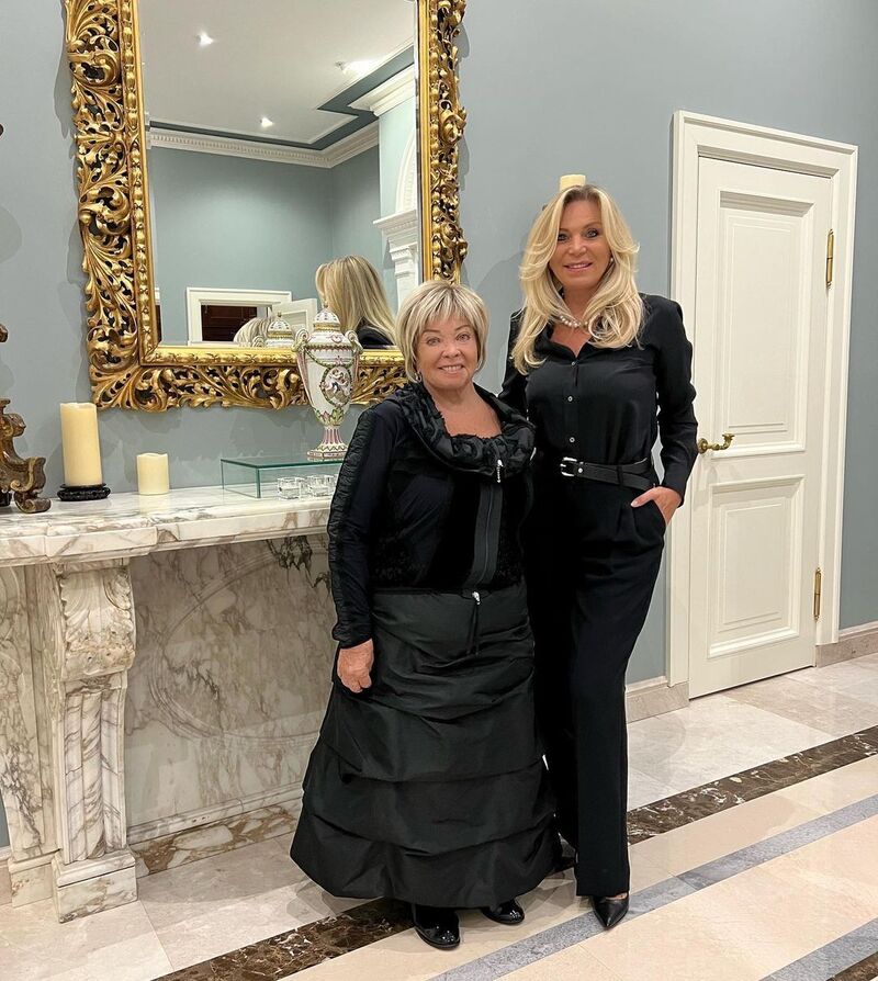 Марина Юдашкина с свекровью