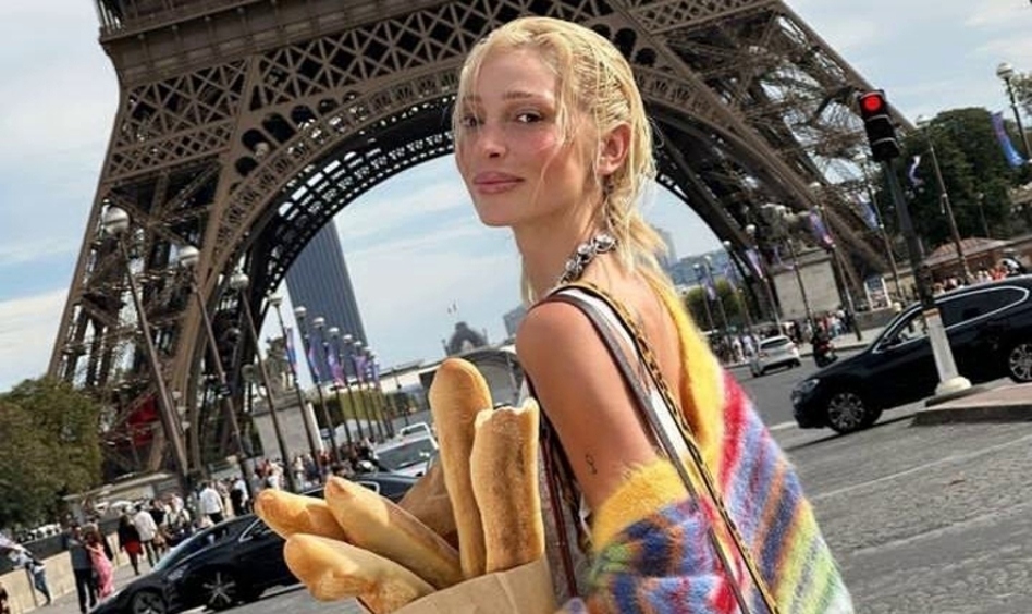 Анастасия Ивлеева в Париже