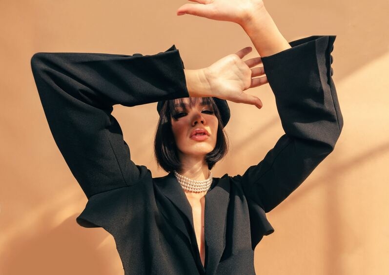 Как нескучно одеться в офис: 12 образов