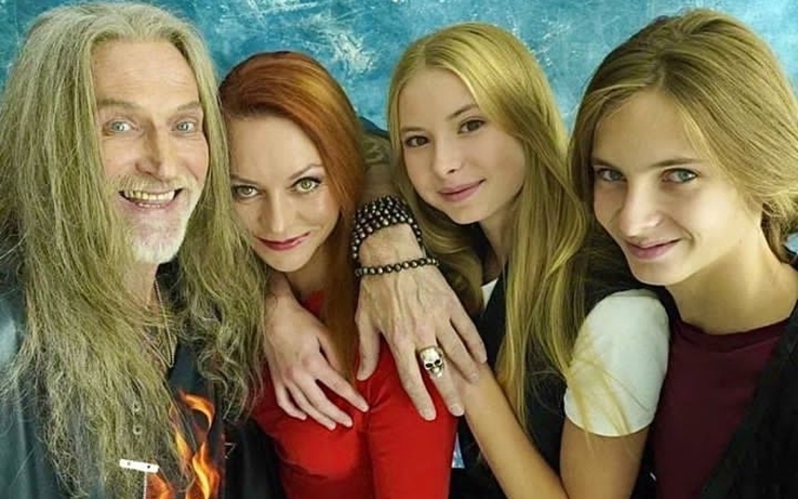 Семья Никиты Джигурды и Марины Анисиной воссединилась