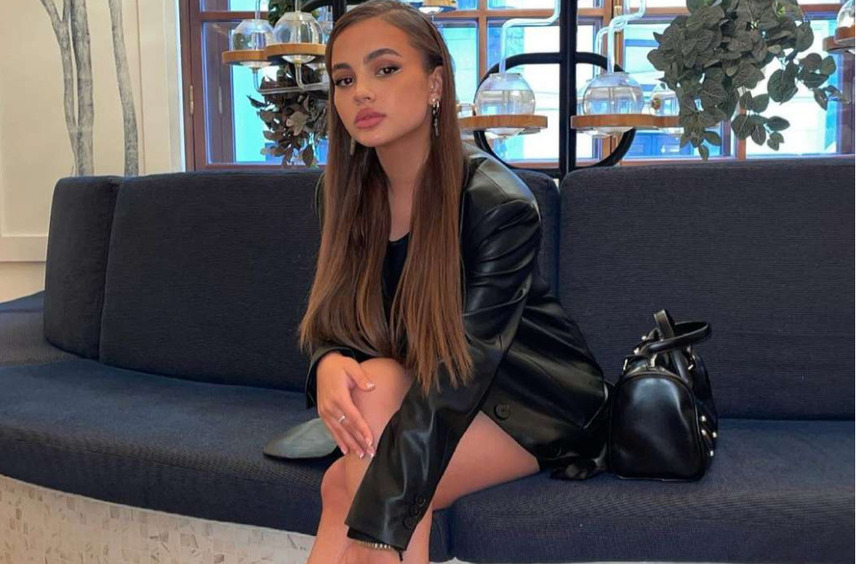 Валя Карнавал