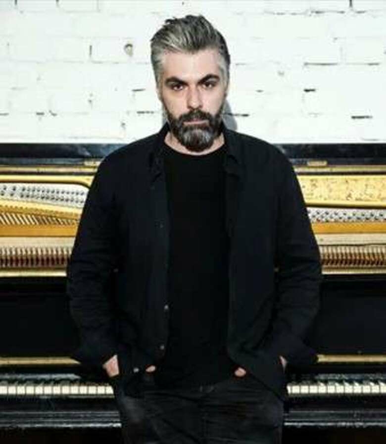 Дмитрий Исхаков показал новую девушку, копию Полины Гагариной