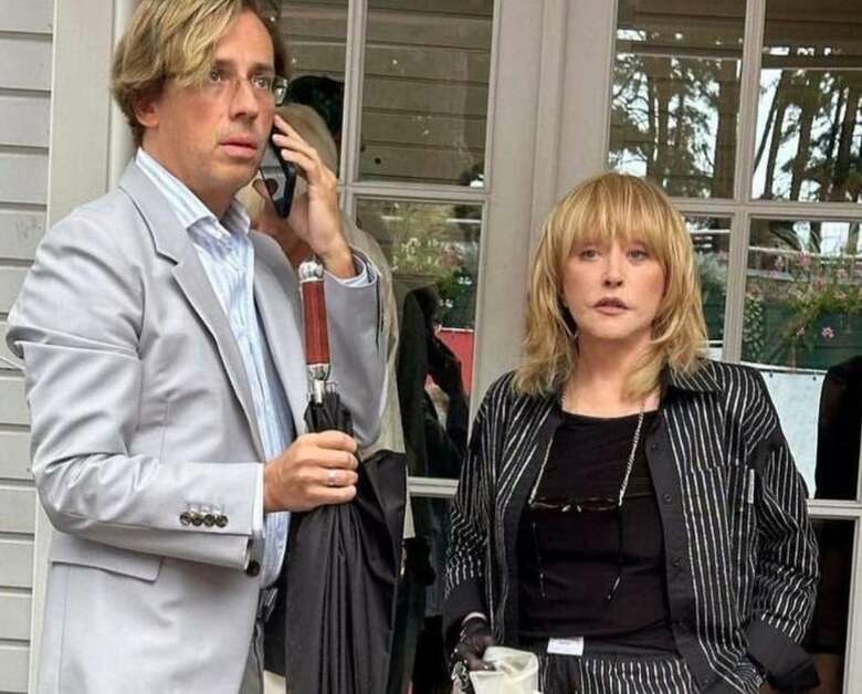 Галкин* ответил на слухи о бегстве в Латвию с семьей