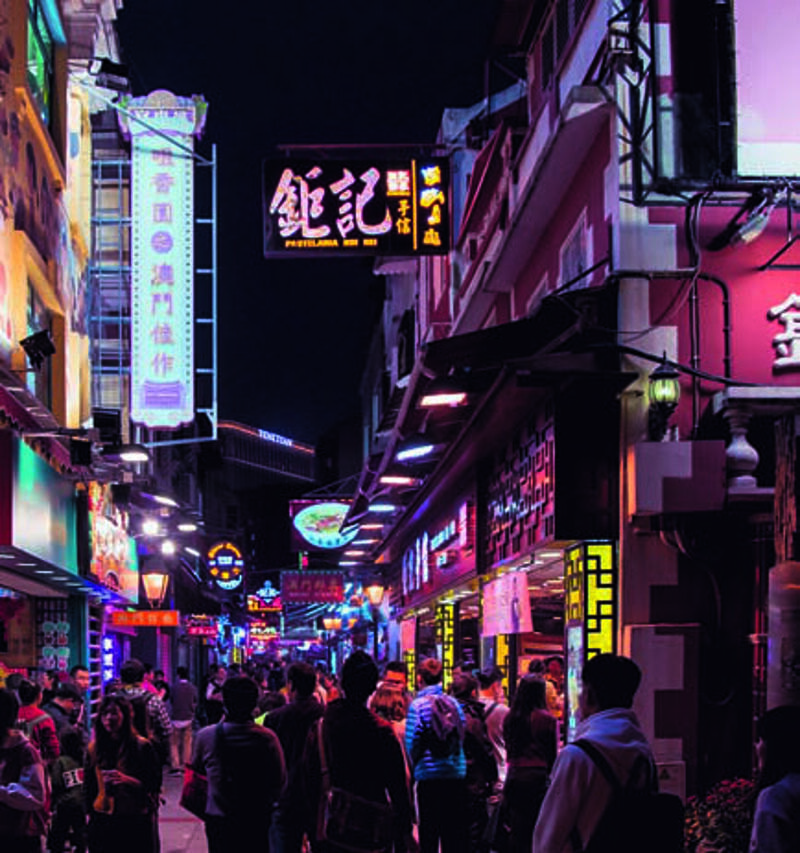 Макао состоит из двух частей – одна с португальским колоритом, в другой вы будто попадаете в Китай из известных кинокартин