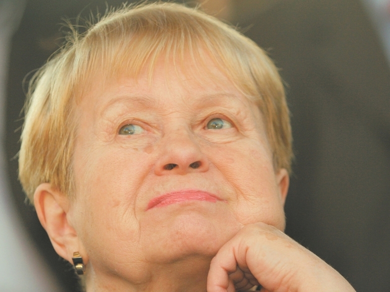 Александра Пахмутова