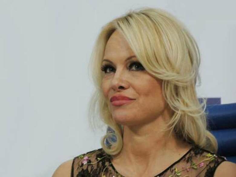 Памела Андерсон