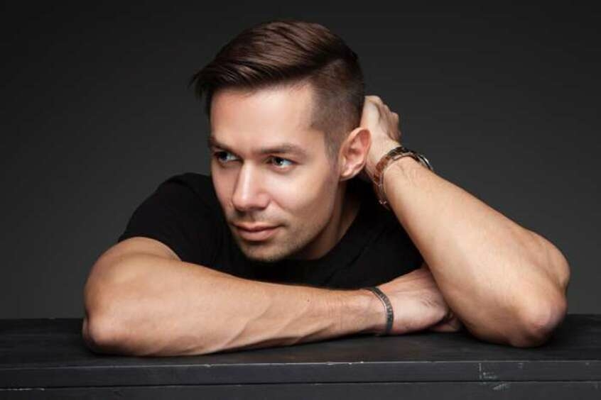 «Мне ничто не вернет отсутствие внимания мамы» — уроки жизни Стаса Пьехи