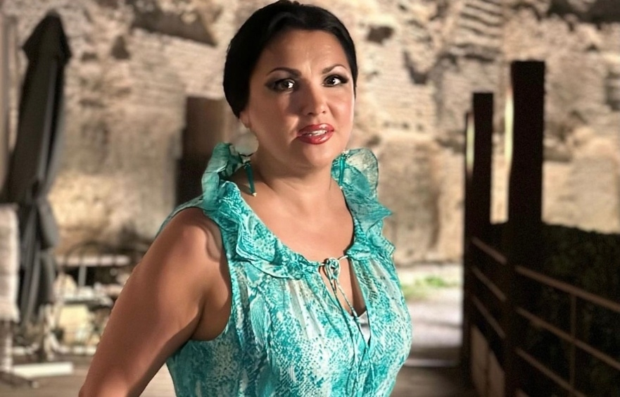 Анна Нетребко