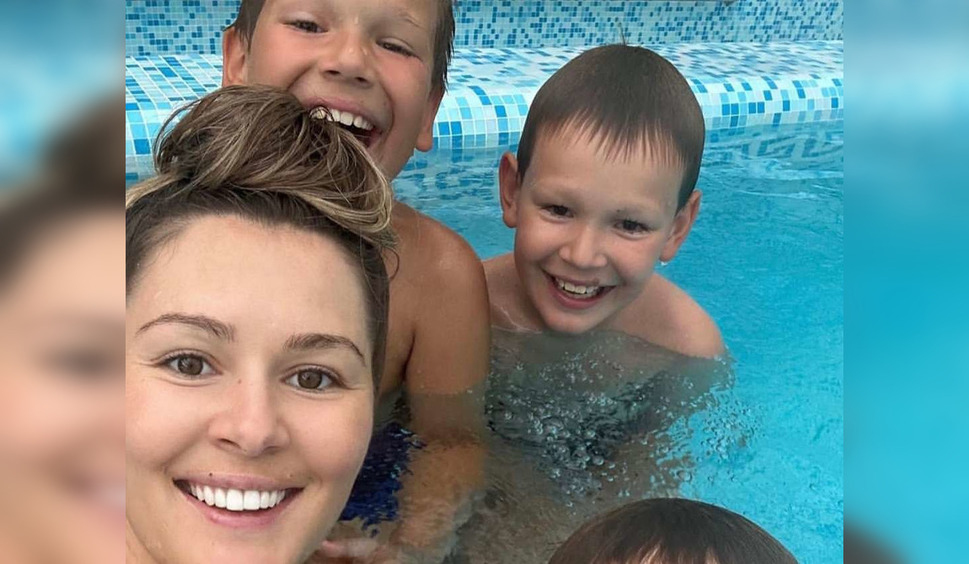 Мария Кожевникова с детьми