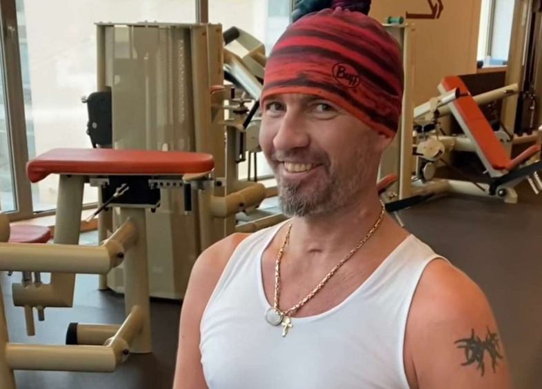 Кадры недели: Сын Джигарханяна пришел на модный показ, Костомаров вышел на лед