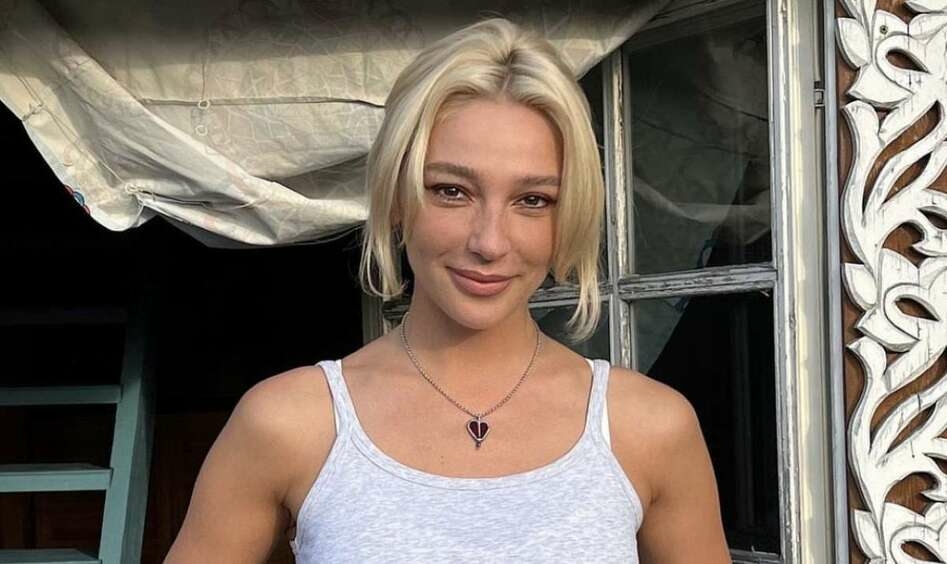 Ивлеева показала свою спальню: свечи и интимная подсветка