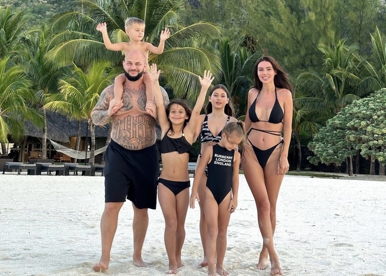 Джиган и Оксана Самойлова с детьми