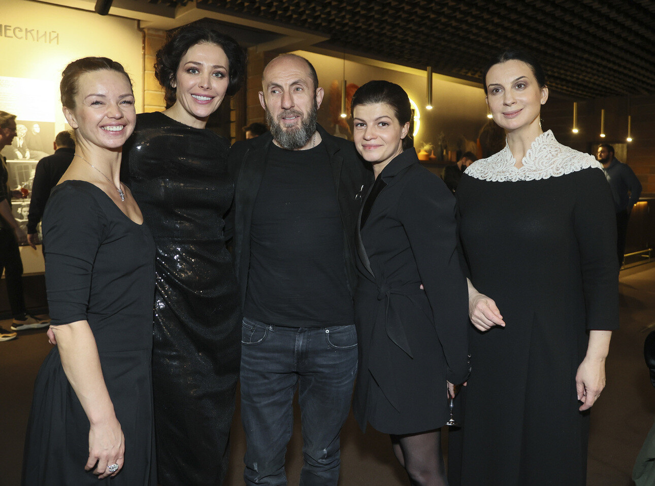 После премьеры спектакля "Женщины Есенина"