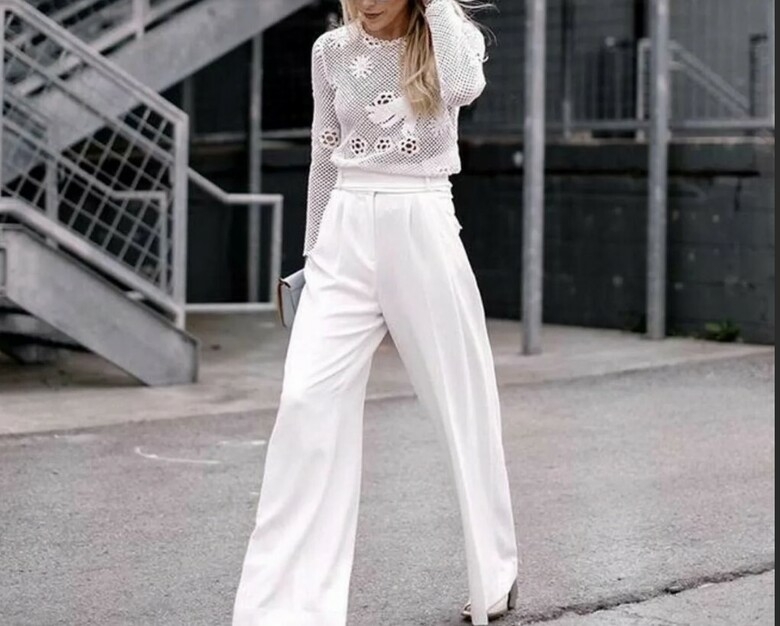 Светлые брюки станут основой летнего гардероба