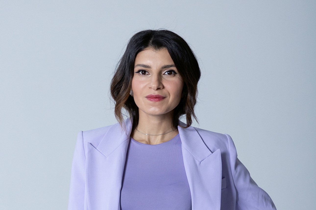 Седа Каспарова, тренер по дизайну голоса, речи и публичным выступлениям