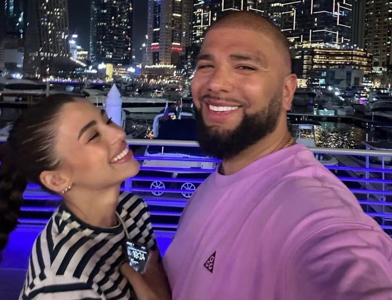 Артем Качер и Александра Эванс