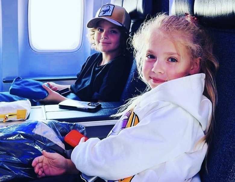 Пугачева отправила детей в Париж