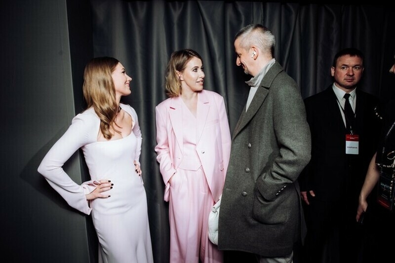 Кристина Асмус, Ксения Собчак и Константин Богомолов