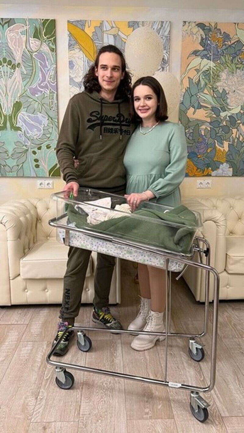 Дочь Славы с мужем и сыном