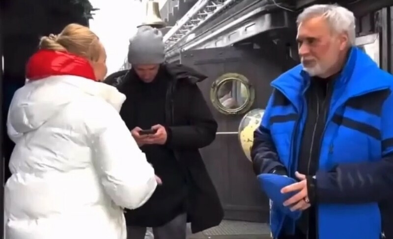 Звездная семья проводит время в Куршевела