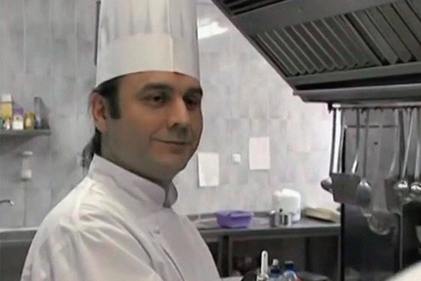 Махач Мухайдинов