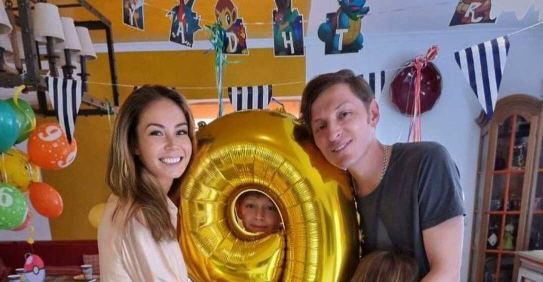 ЛЯЙСАН УТЯШЕВА И ПАВЕЛ ВОЛЯ