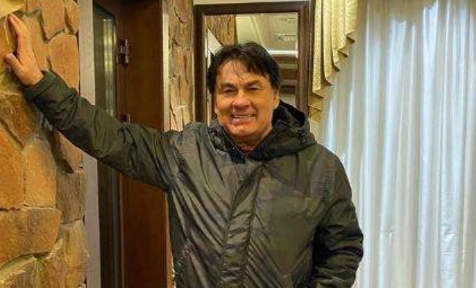 Александр Серов