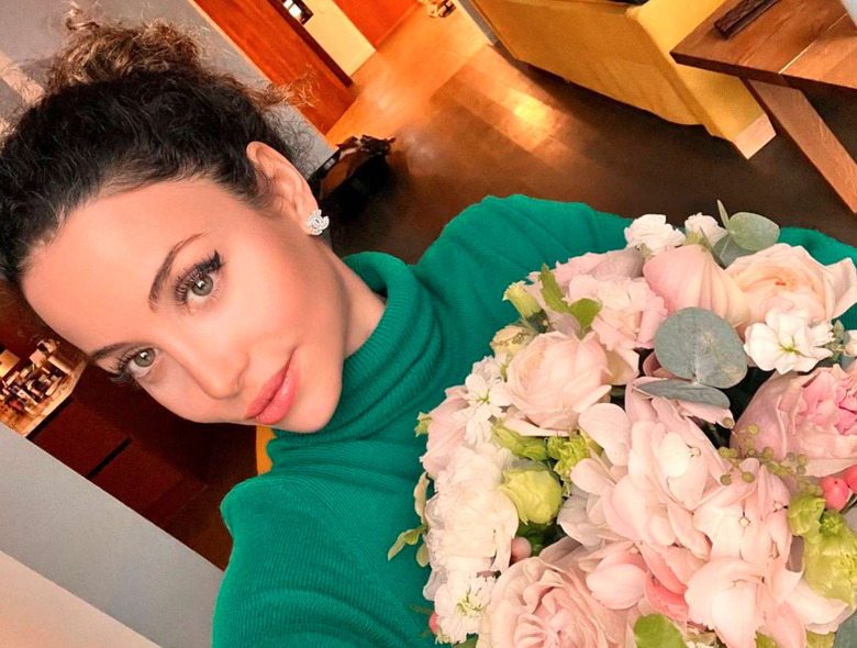 В свой день рождения жена Прилучного показала округлившийся живот