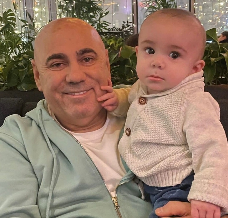 Продюсер поделился фото подросшего внука