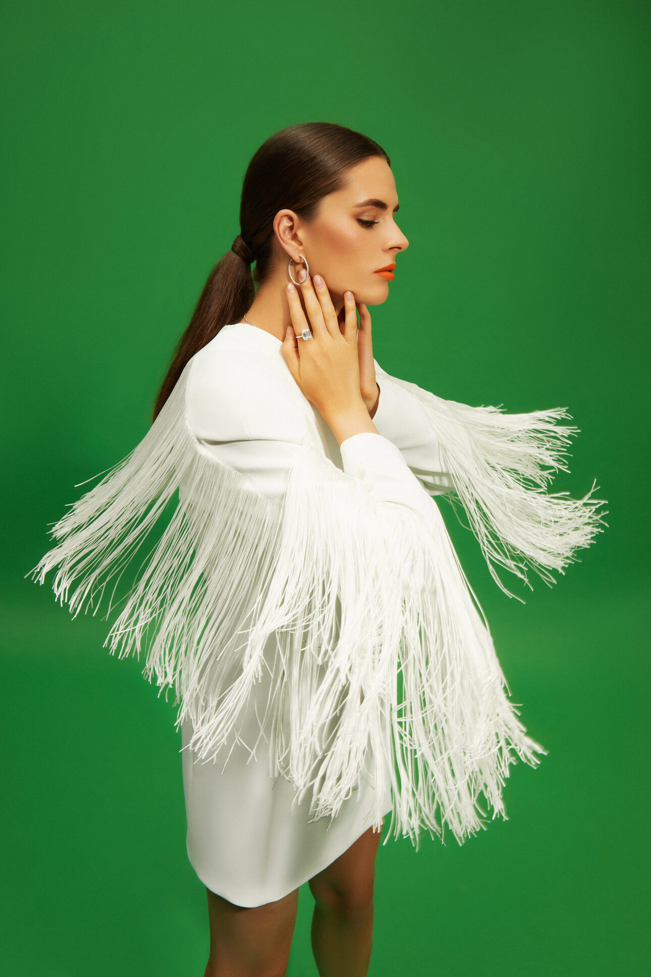 на актрисе: Платье, PINKO; кольцо и серьги из коллекции Classic, все – MERCURY