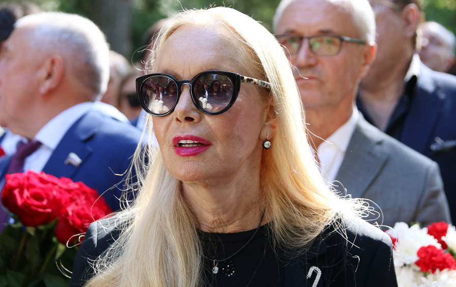 Нелли Кобзон