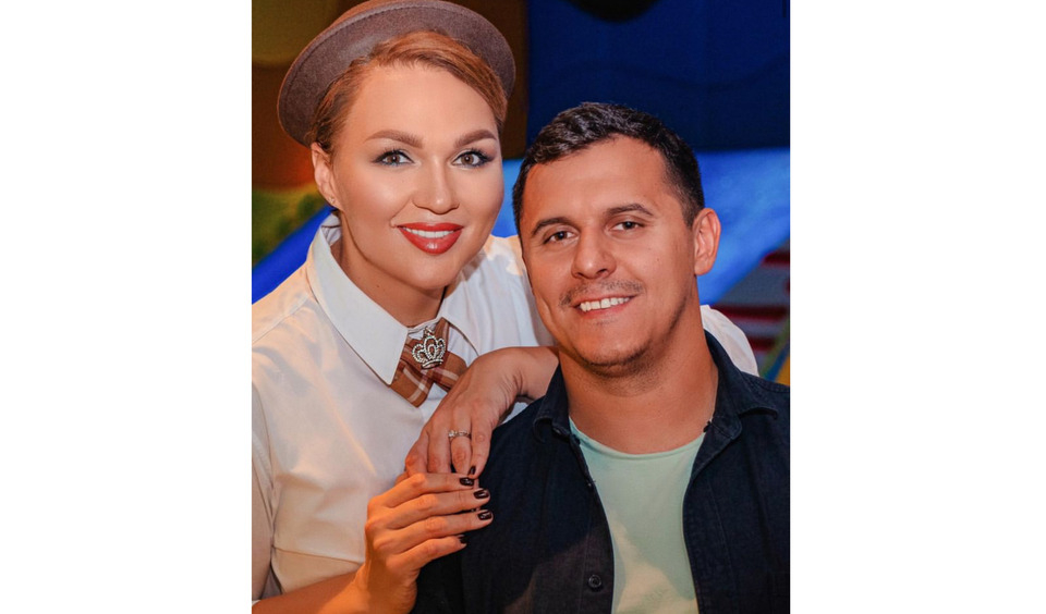 Надежда со своим избранником