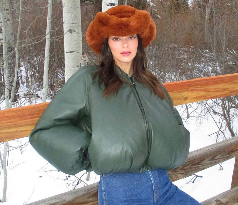 Хит среди пуховиков в этом сезоне – дутые куртки