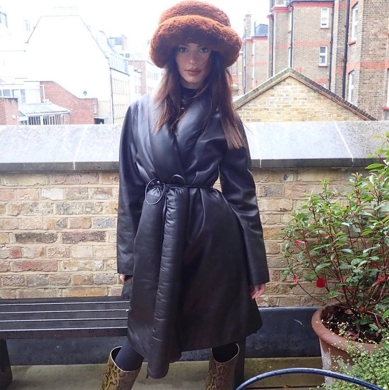 Эмили Ратаковски выбирает более женственные модели похувиков