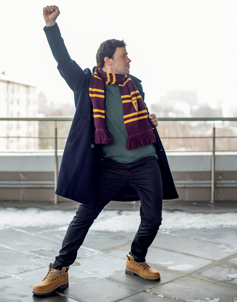 «Мы с женой оба ревнивы. Но вопрос – зачем ревновать? Маргарита – эффектная женщина, но я ей доверяю. Надеюсь, и она мне тоже»