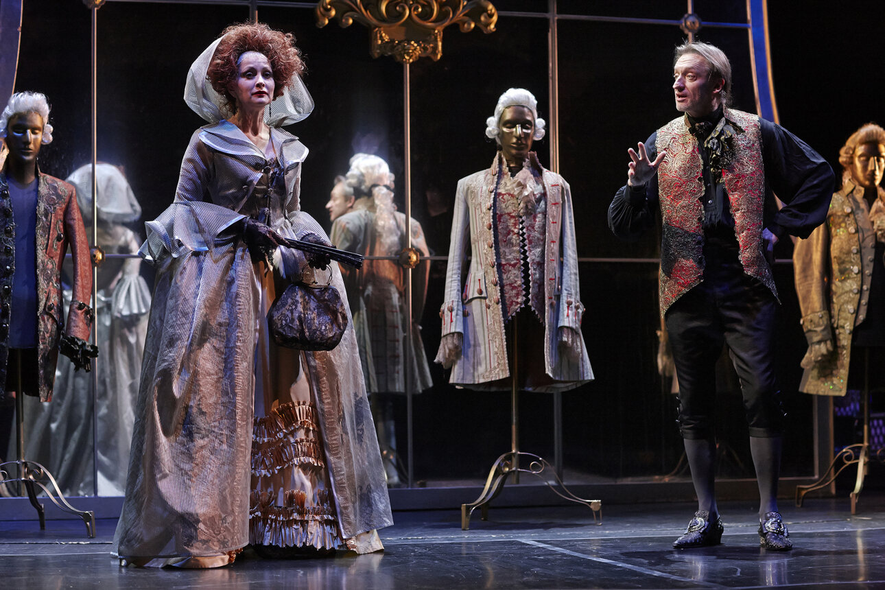 Ольга Кабо и Александр Яцко в спектакле "Опасные связи"