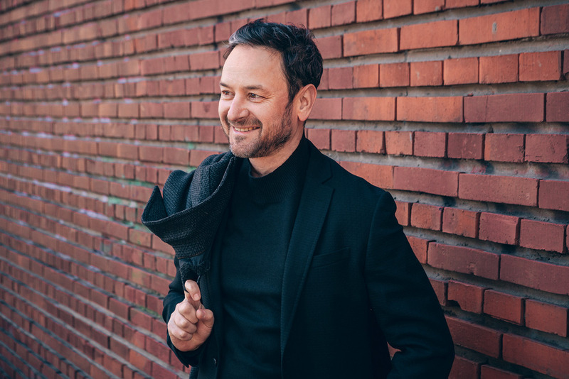 После окончания школы-студии МХАТ Олег Табаков взял талантливого студента в свой театр. А дебютом в кино для Алексея стал фильм «Брат-2»