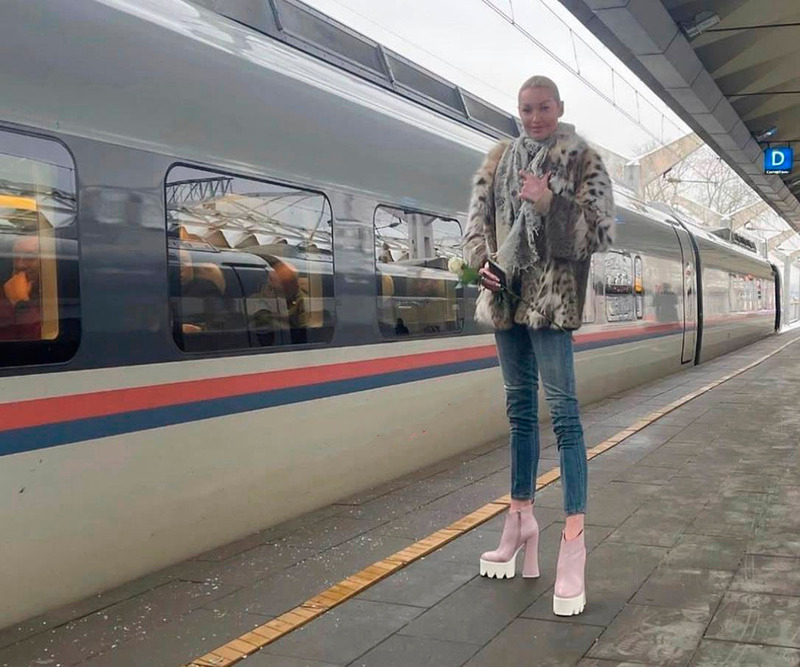 Огромная платформа - еще один фаворит Волочковой