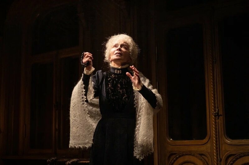 Евдокия Германова в иммерсивной постановке