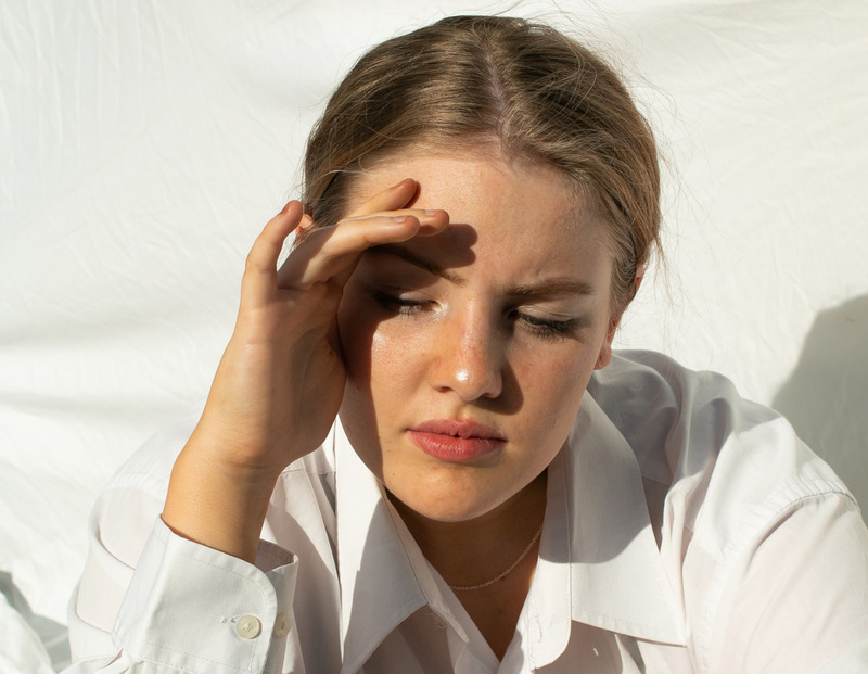 Использовать ретинол для ухода за кожей нужно параллельно с SPF, в том числе в осенние и зимние месяцы