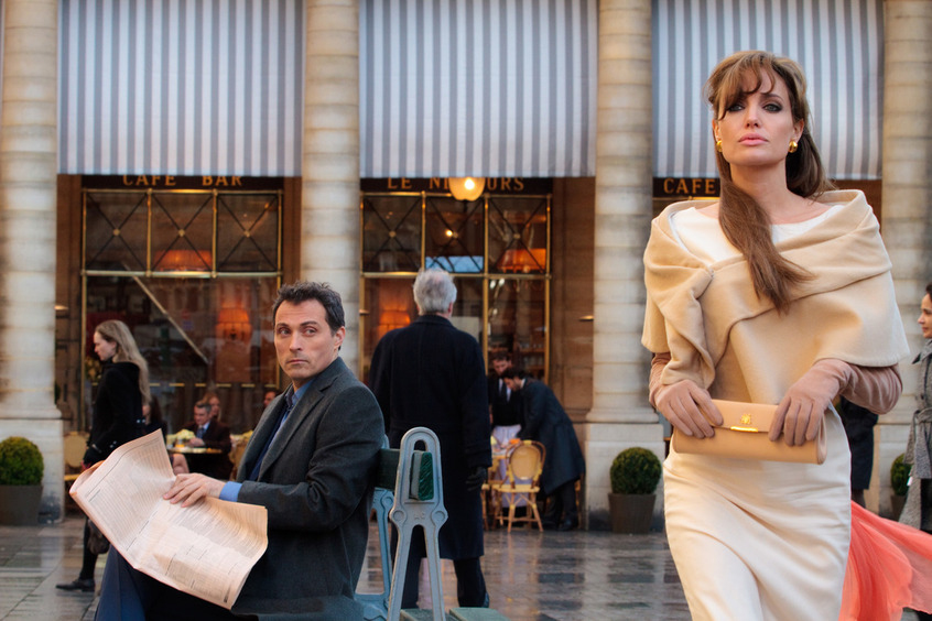 Элегантная девушка