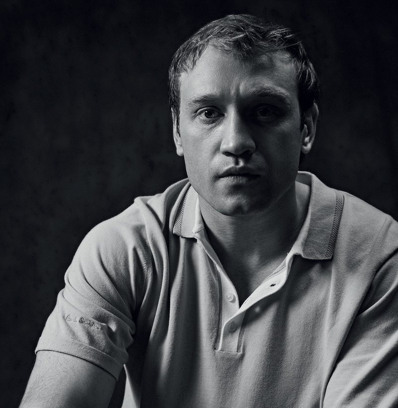 Учась в институте имени Баумана, Тройник стал участником команды КВН и театрального кружка, что и предопределило его профессию