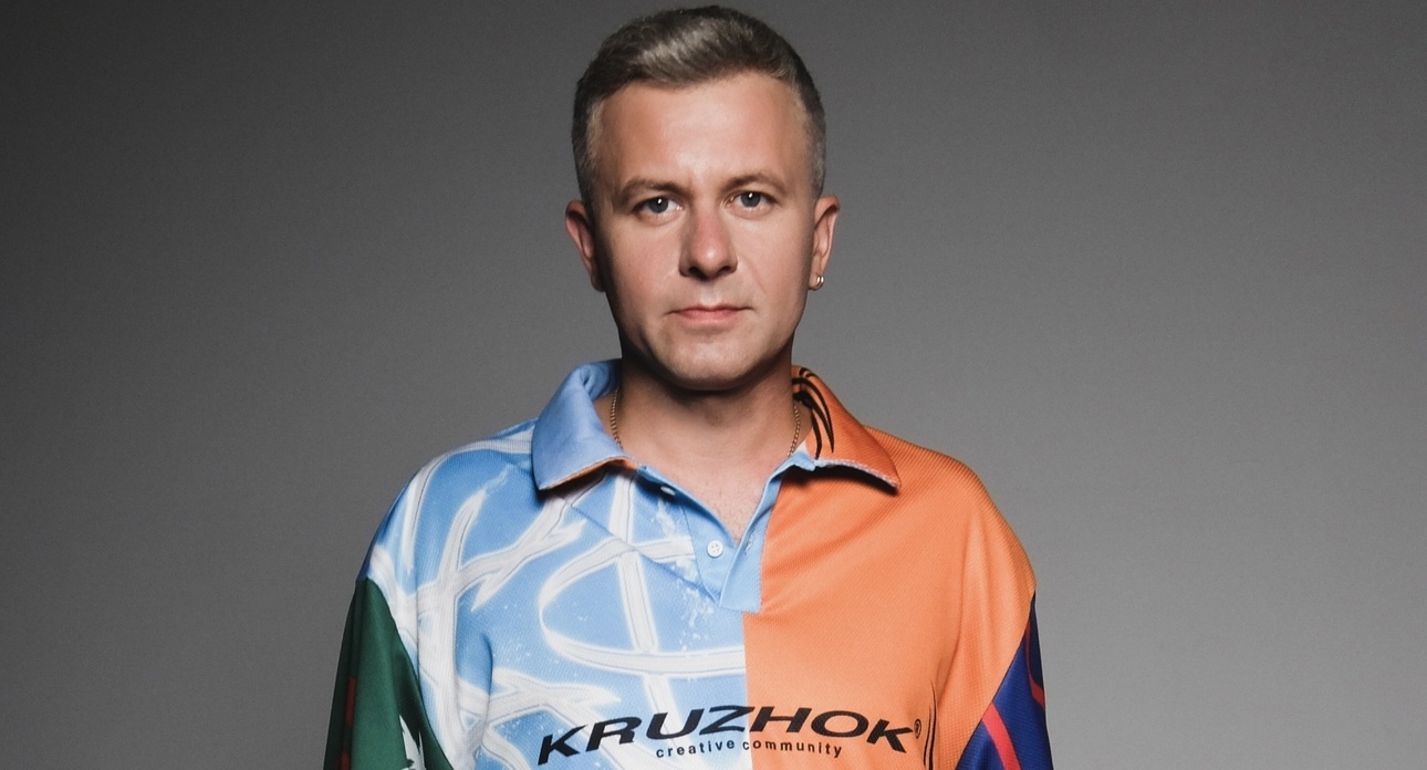 Певец Алекс Анохин