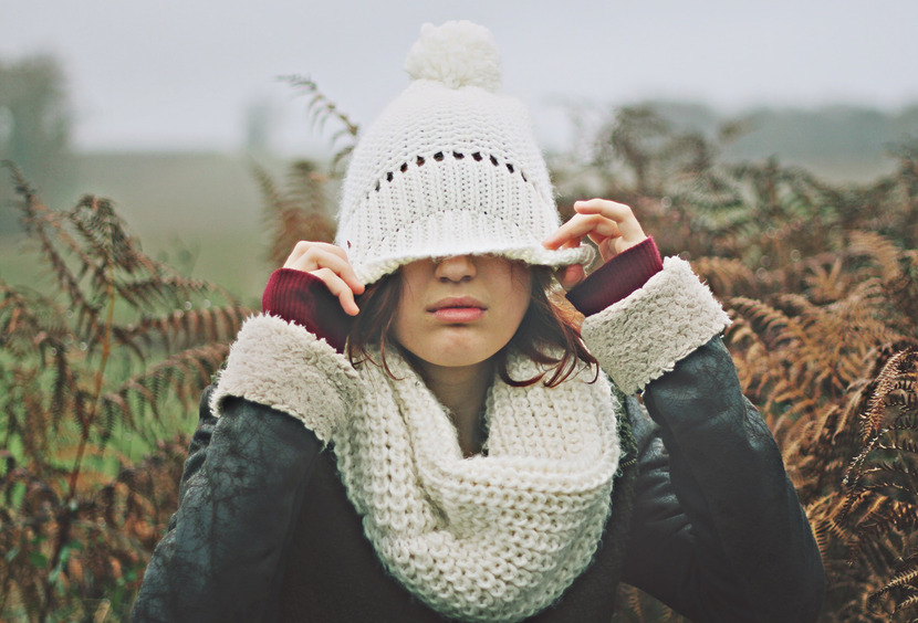 Шарф-снуд окончательно сдал свои позиции