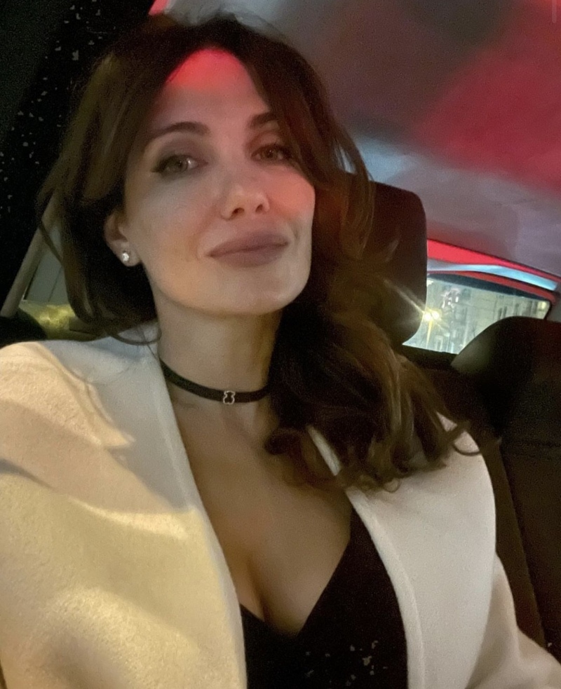 Актриса похвасталась своими прелестями